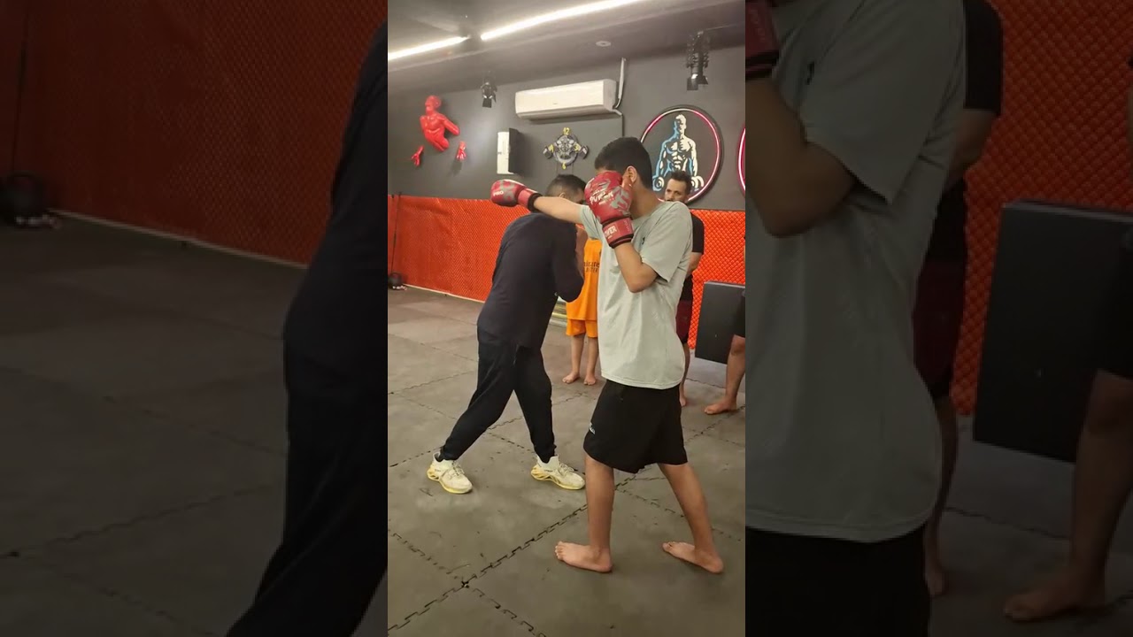 #sports_muay_thai hook punchاللكمة الخطف مع دفاعاتها