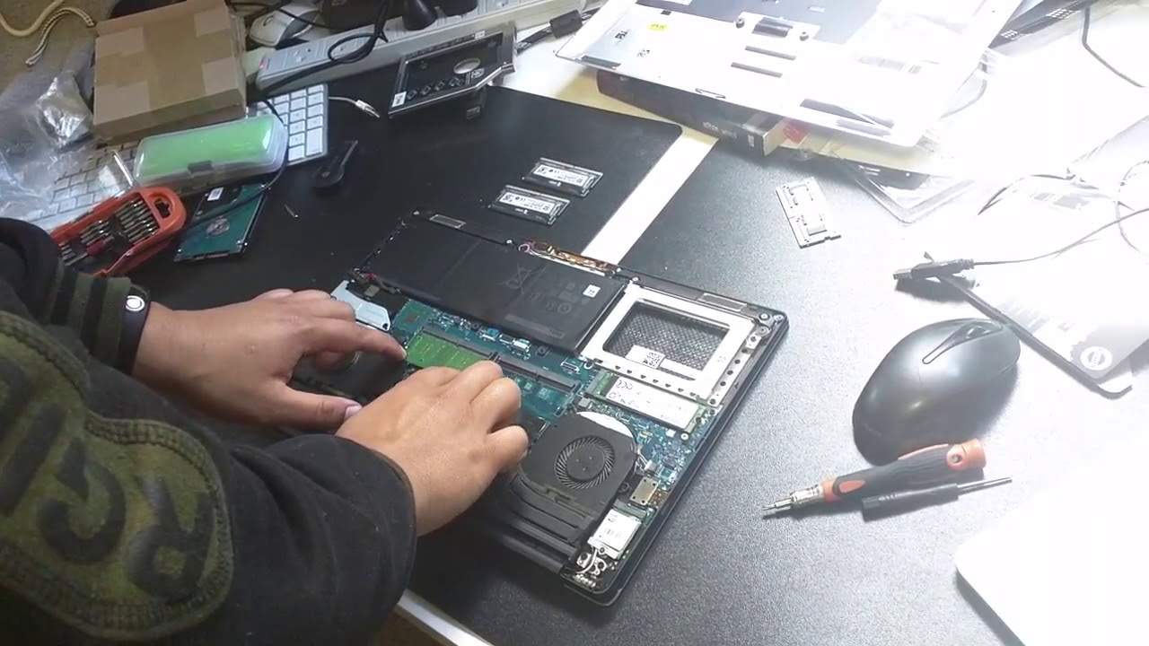 Upgrading RAM from 4 GB to 2 x 8 GB ( 16GB ) RAM in Dell XPS 15 9570 failed