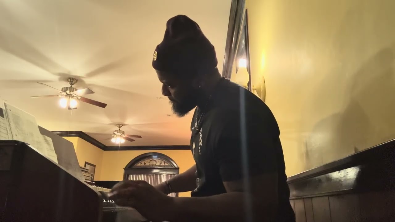 Perfect Praise by Walt Whitman (organ play along)