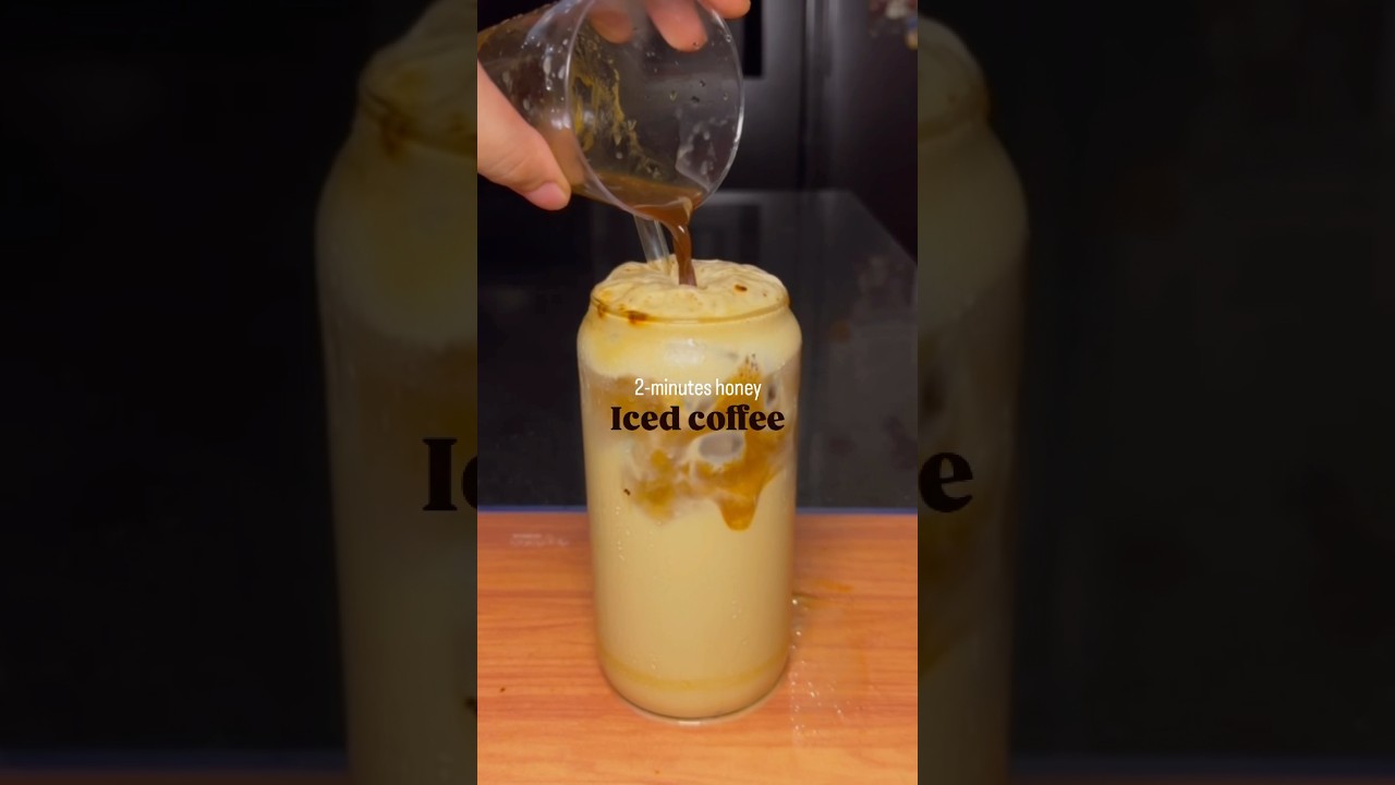 Cold coffee recipe 🤎 #shorts #trendingshorts #coldcoffee #asmrfood #foodie #karachi #fypviral #fyp