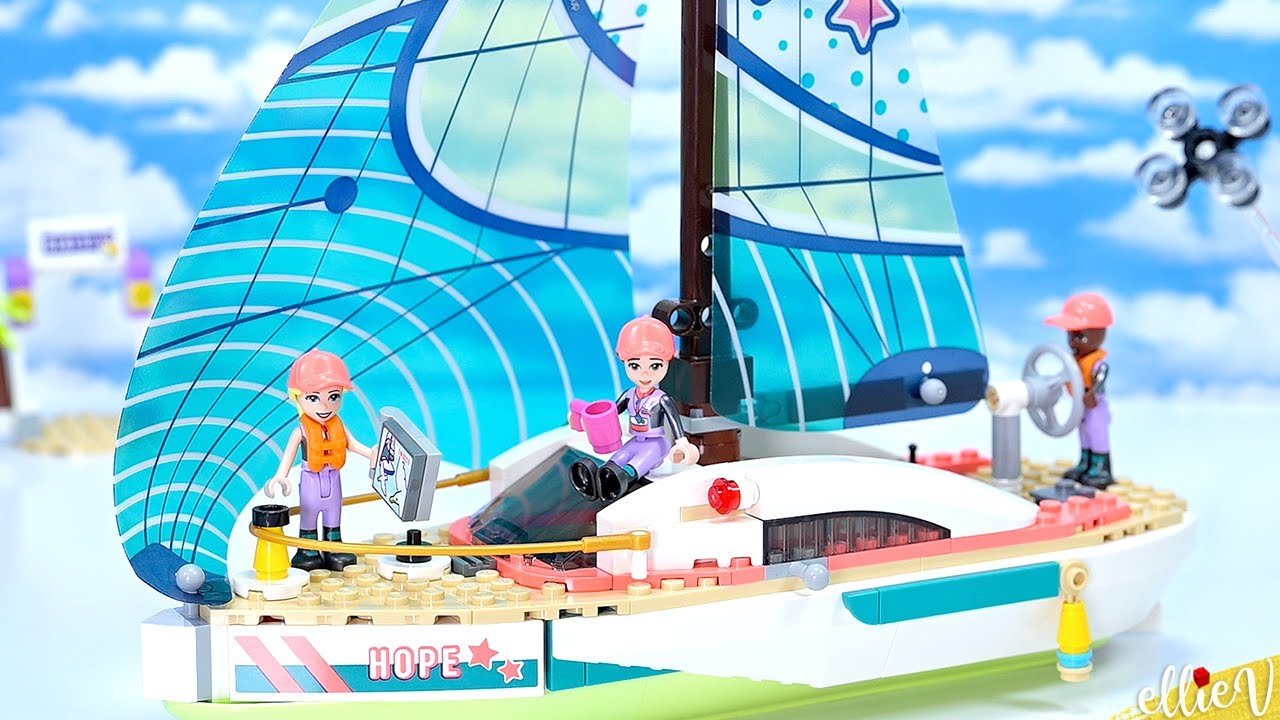 Now THIS is a sailboat 🐠 Lego Friends Stephanie's Sailboat Adventure build & review
