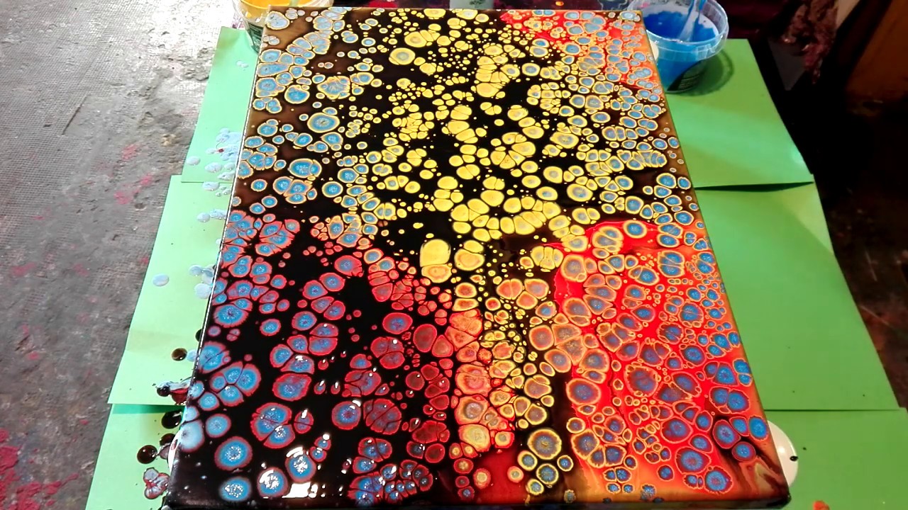 242 - Células y red multicolores . Pouring  and cells