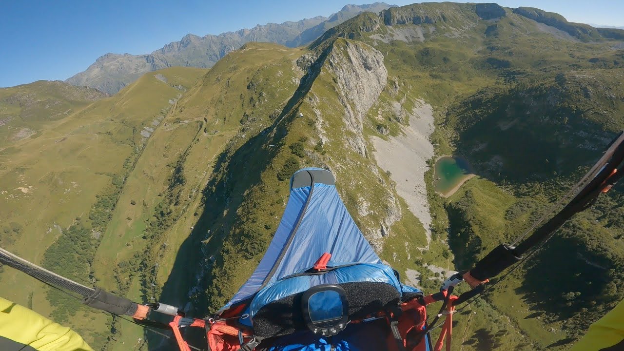 Hike and fly Vigna Vaga (Orobie alps)