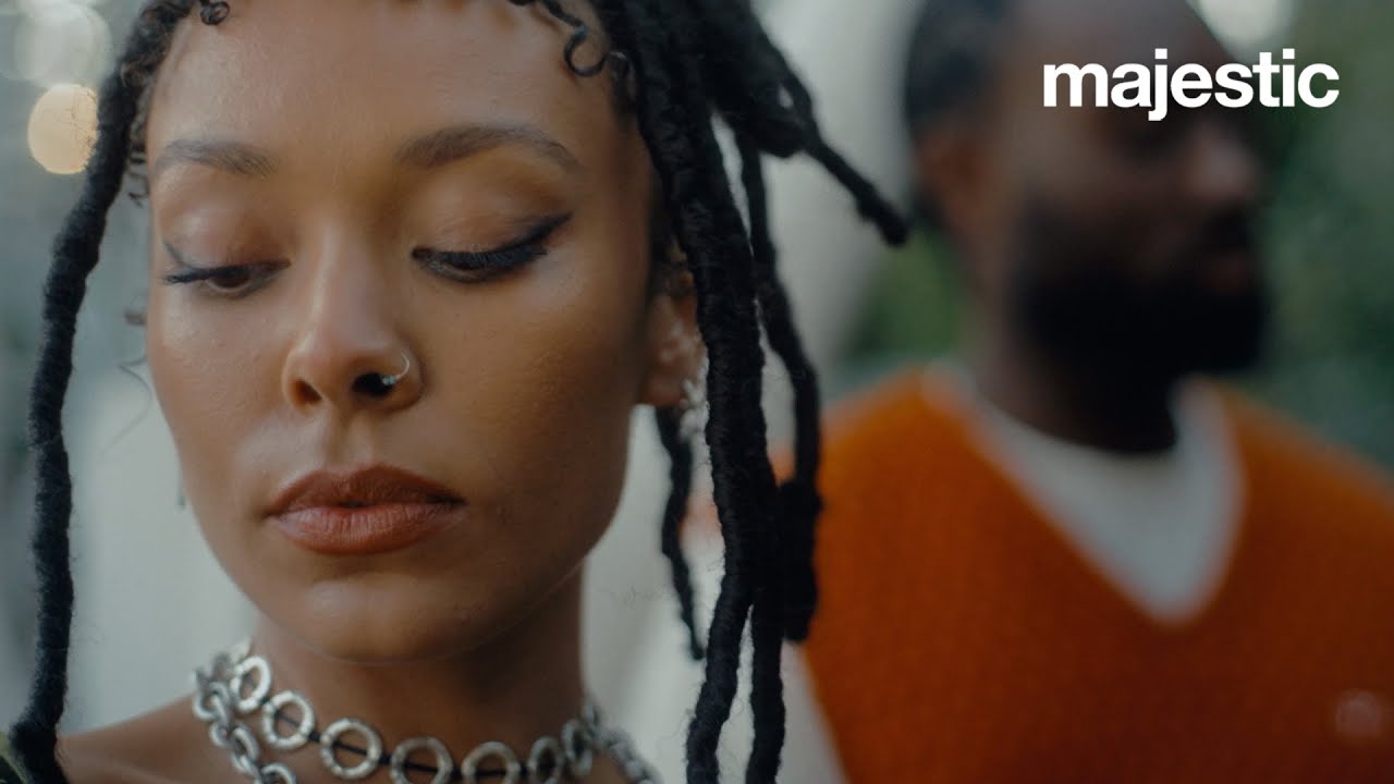 IN FOCUS: IYAMAH feat. Kofi Stone - Green Grass (live)