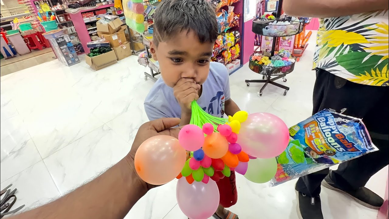 कृष्णाने होळीचे किती सामान घेतले ☺️ पिचकारी कलर फुगे 🥳#holi 