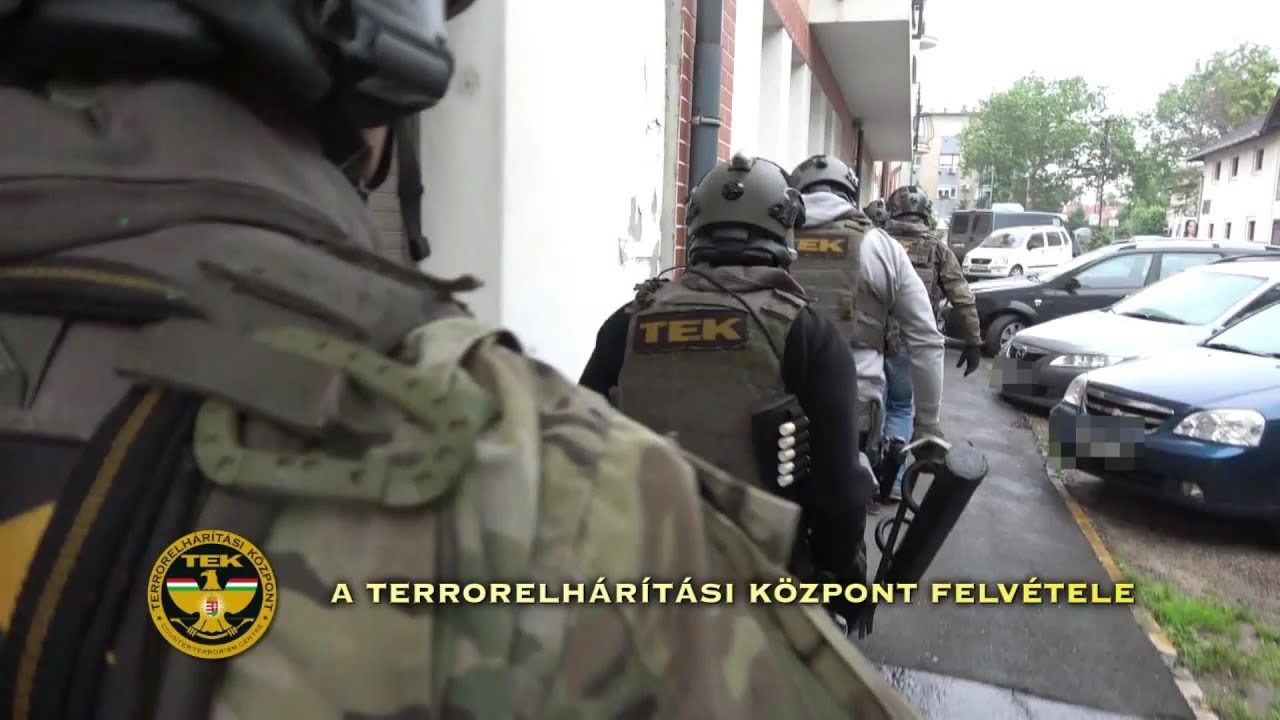 Drogkereskedők elfogása Szegeden - 15 helyszínen csaptak le a rendőrök