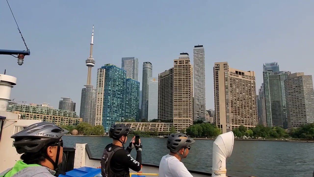 Toronto Island  to Toronto ferry ride.