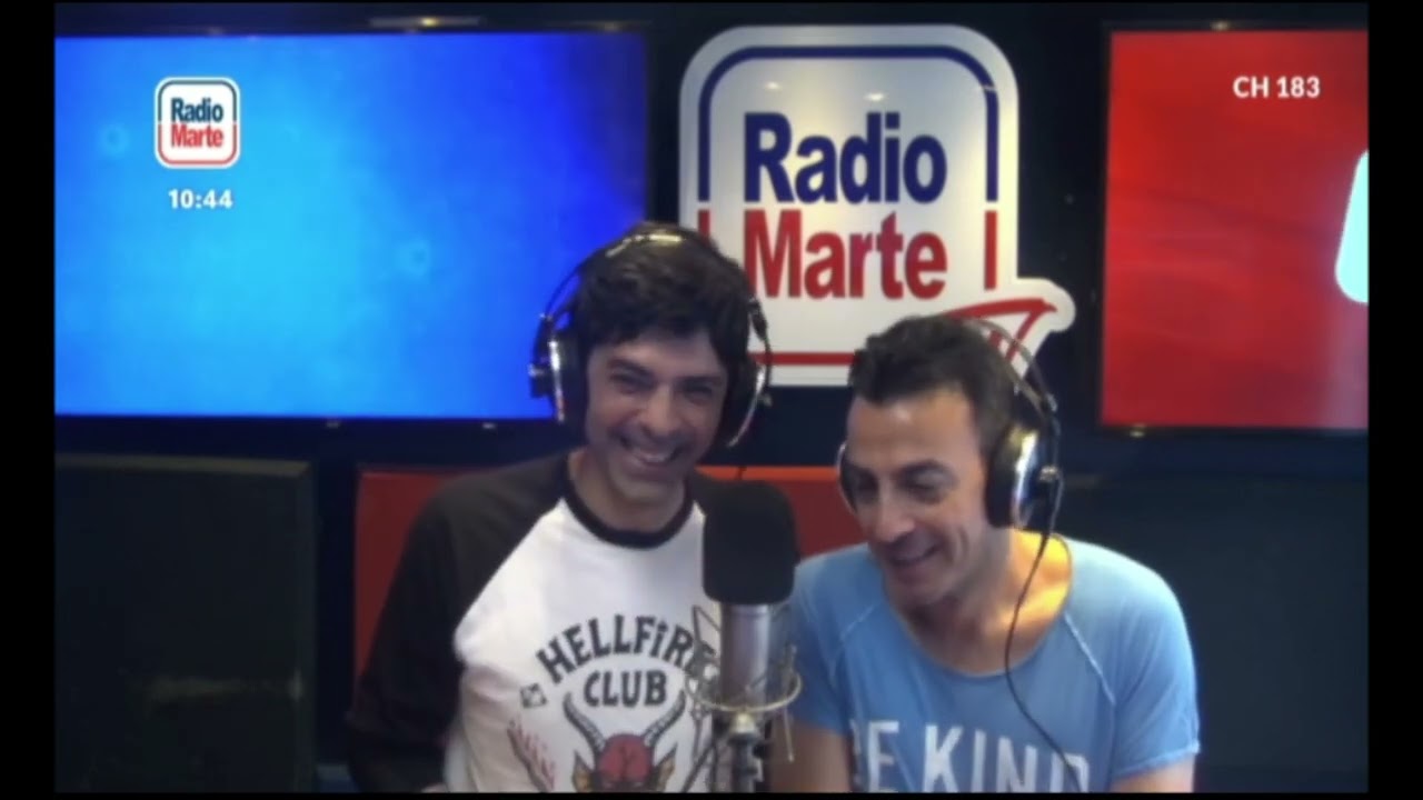 Gigi & Ross e la Regina Elisabetta 🤣🤣🤣