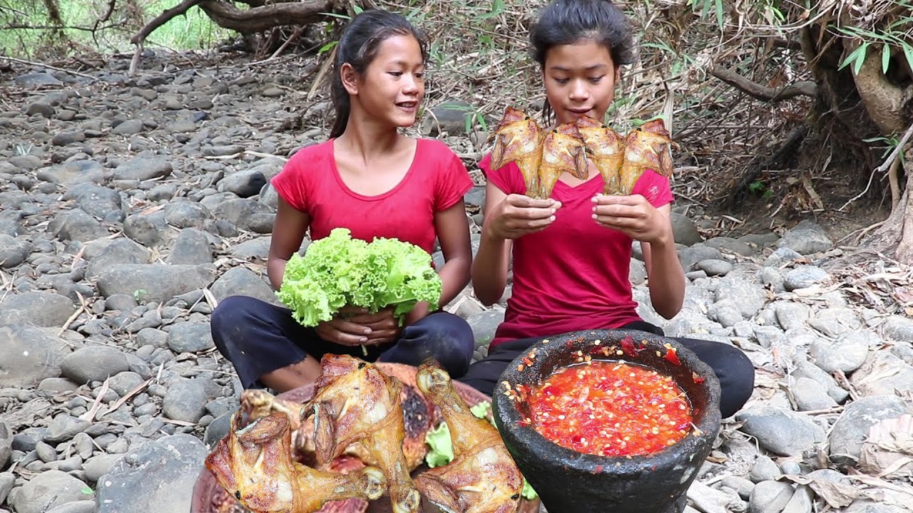 Yummy food: Cooking Chicken thigh and Salads vs Chili sauce for Dinner - My Natural Food Ep 18