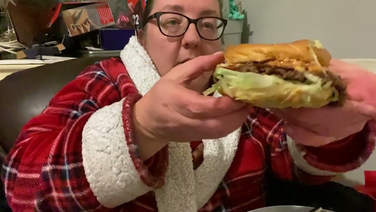 В Лоу-Фелле только что открылось кафе Fancy Craft Burger.