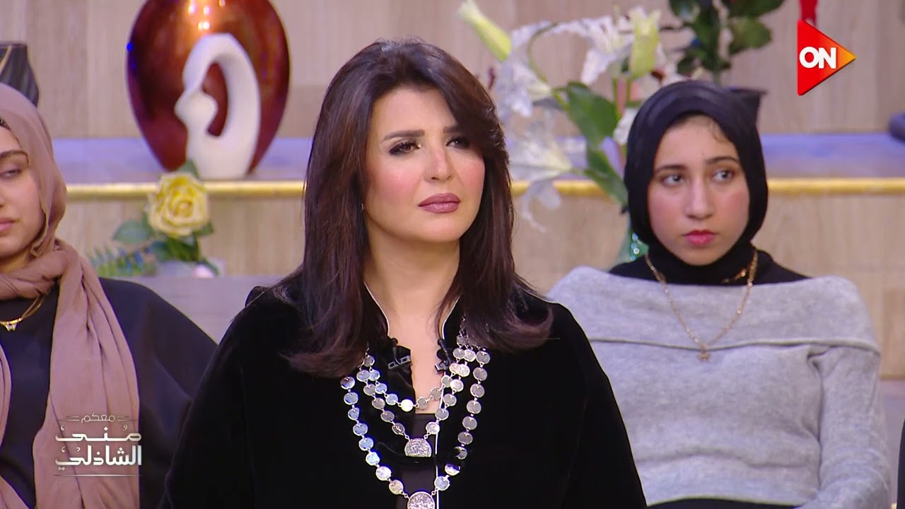 مولاي , اني ببابك قد بسطت يدي - المنشد التنزاني يحيى بيهقي يبدع النقشبندي مع منى الشاذلي