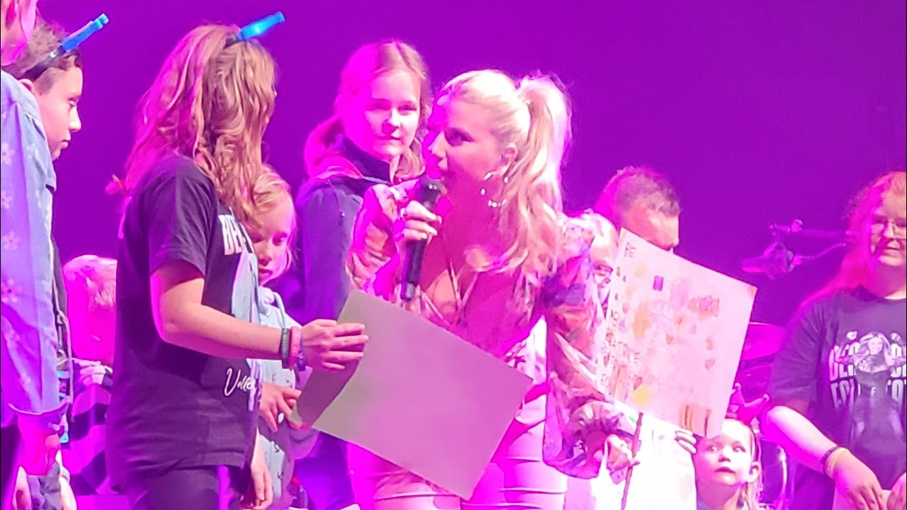 Beatrice Egli & Terra Australia mit den Kindern aus dem Publikum😊 & Wetzlar Volles Risiko Tour 2024