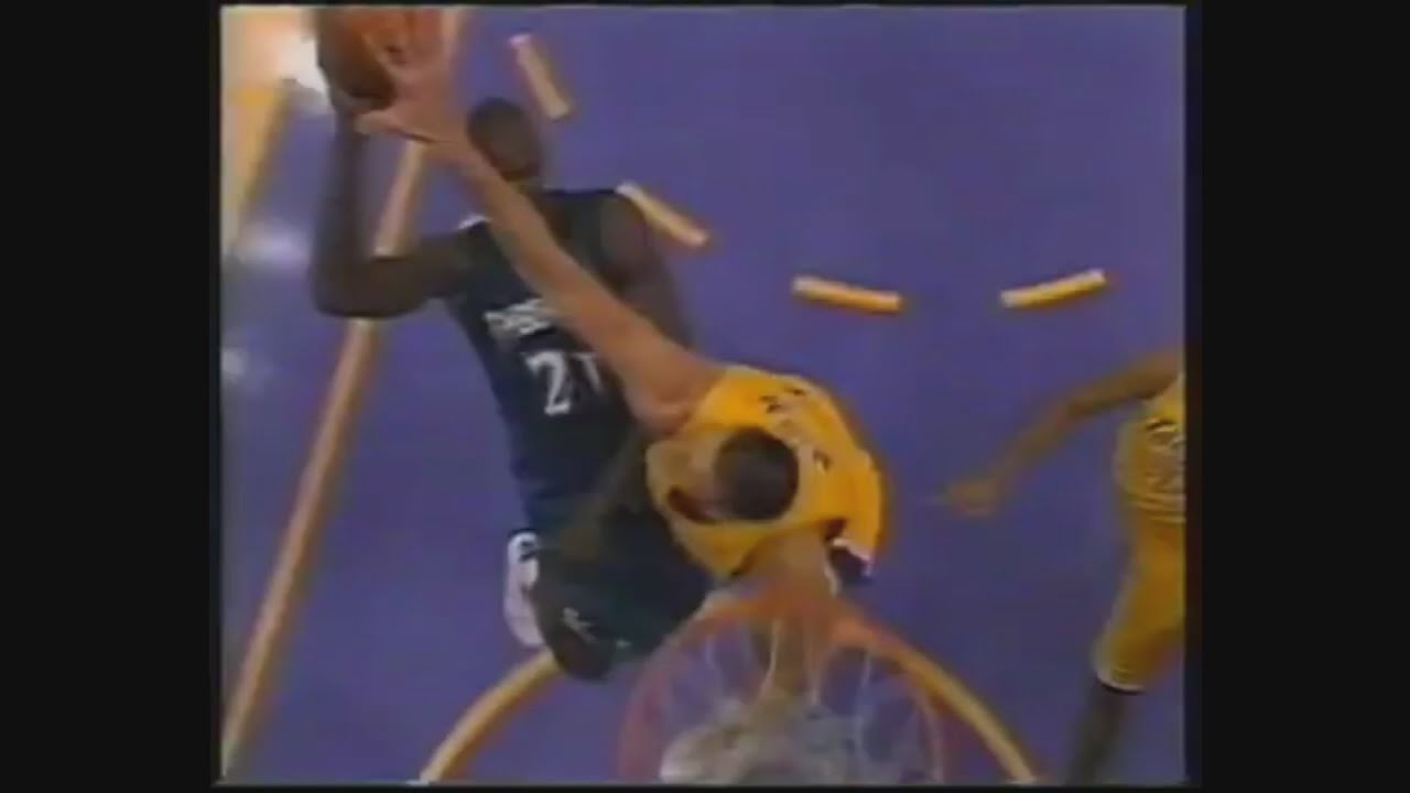 Kevin Garnett 27 Points 4 Ast 3 Stl @ Lakers, 2004-05.