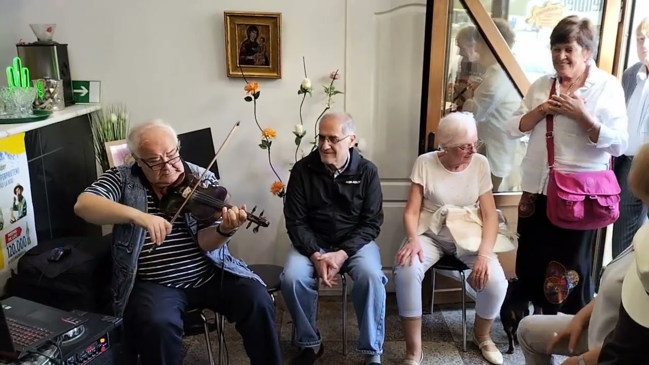 CAFENEAUA LITERARĂ - MUZICĂ PENTRU PRIETENI cu CEZAR LUNGU