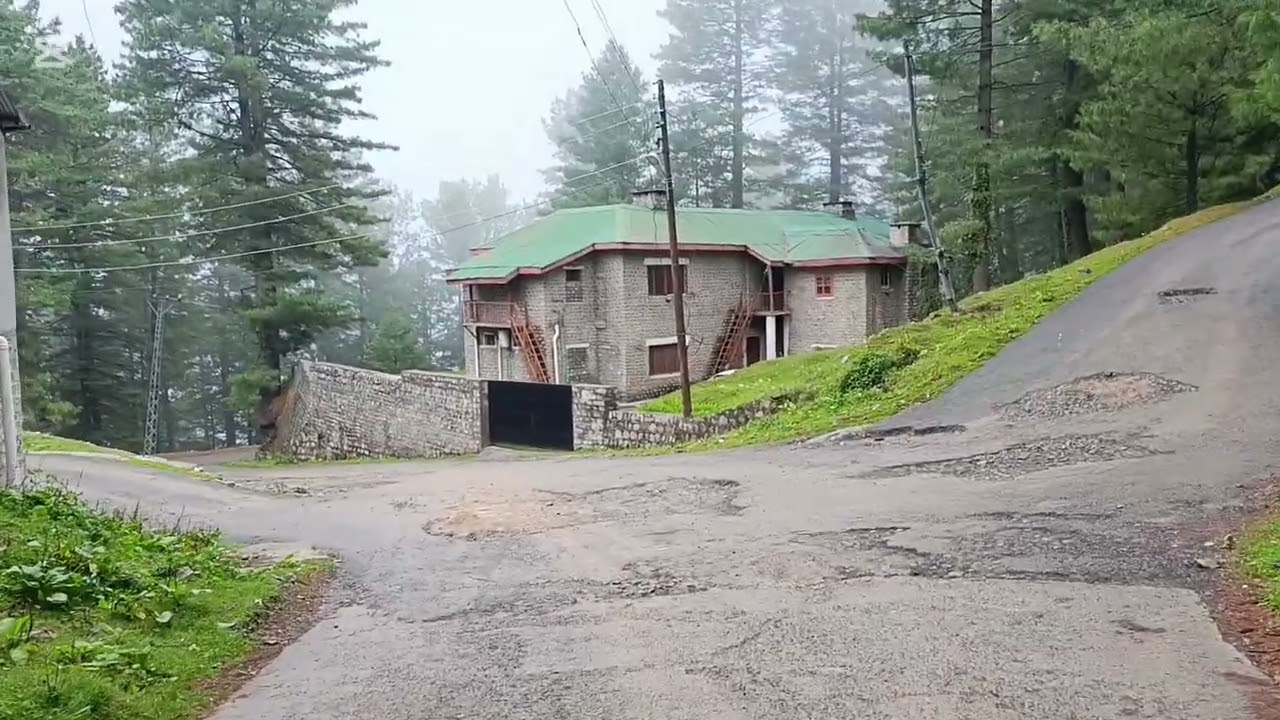 Passing by the Beautiful houses in Khanspur/viral video/ @naturebondz