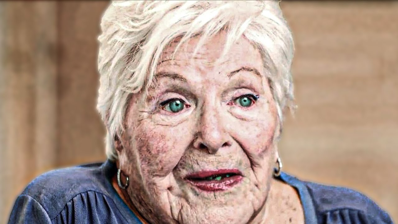 Line Renaud A Désormais Presque 100 Ans Et Essaie De Ne Pas Manquer D'air.