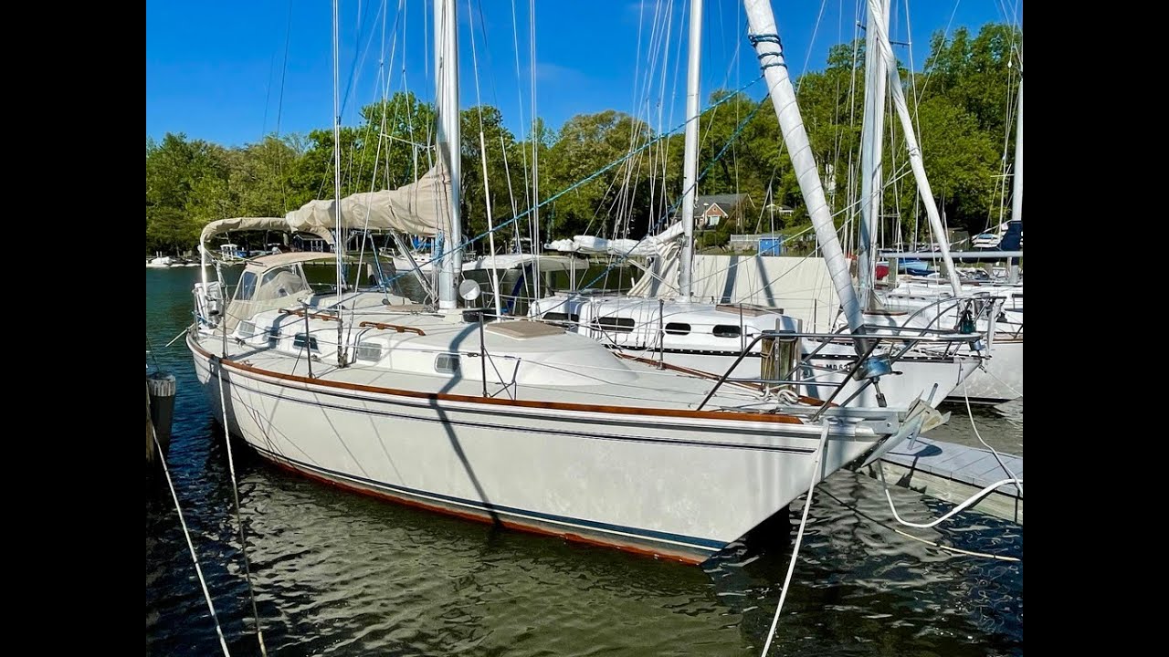 Pearson 36-2 - Moonlight Lady - Slideshow