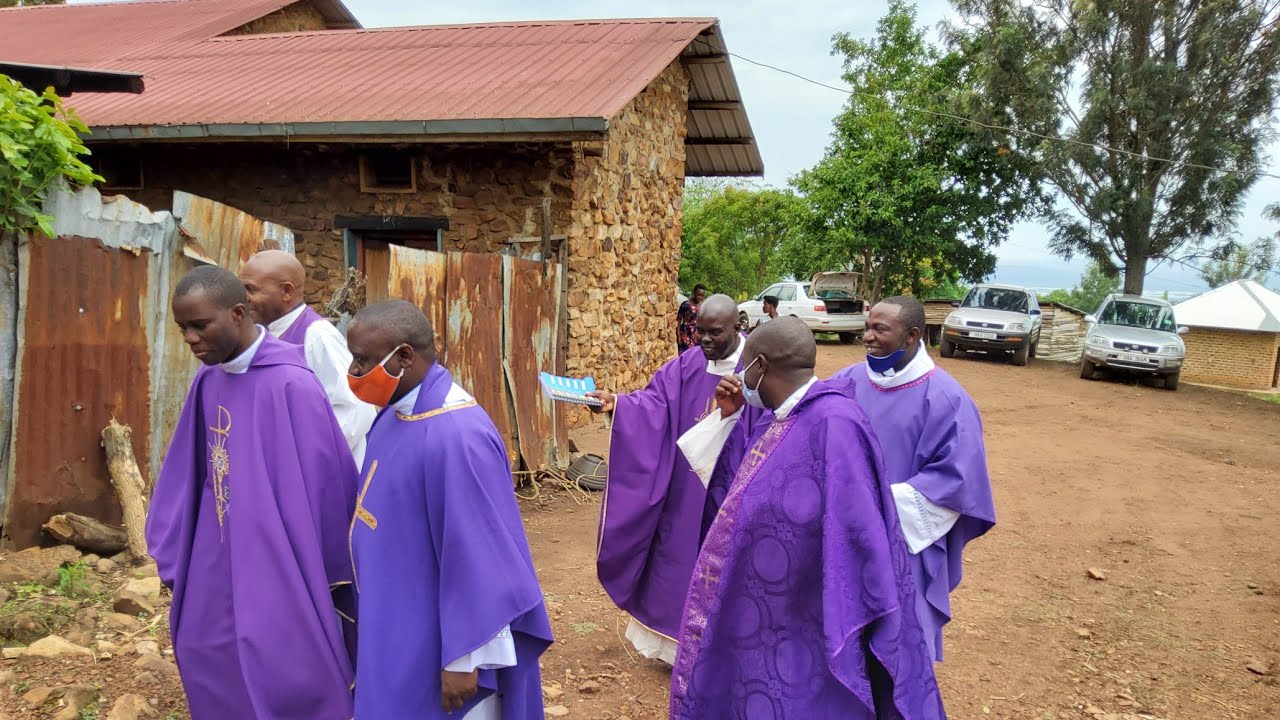 Omusaseredooti. A priest is a close friend. (Official Audio) by fr Vincent and YFJ