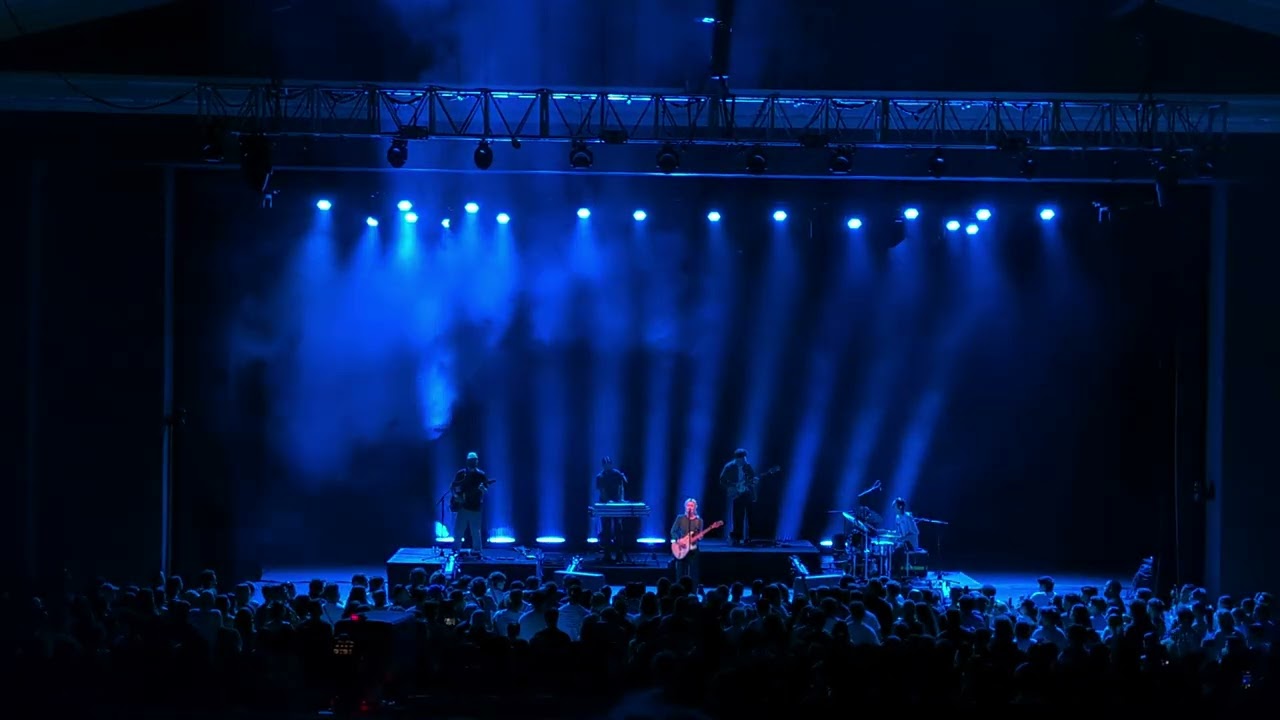 Men I Trust - Carried Away (Live at Greek Theatre, Los Angeles 8/21/25)