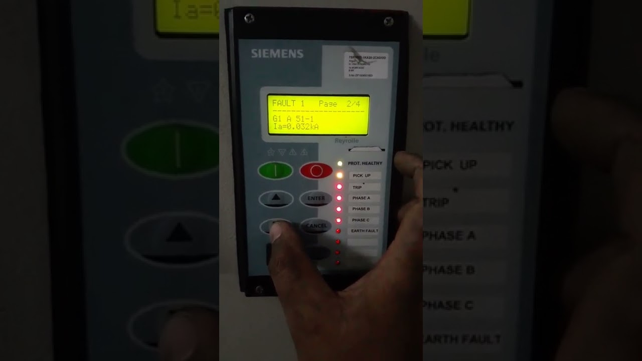fault record in Siemens make 7SR10 model relay....