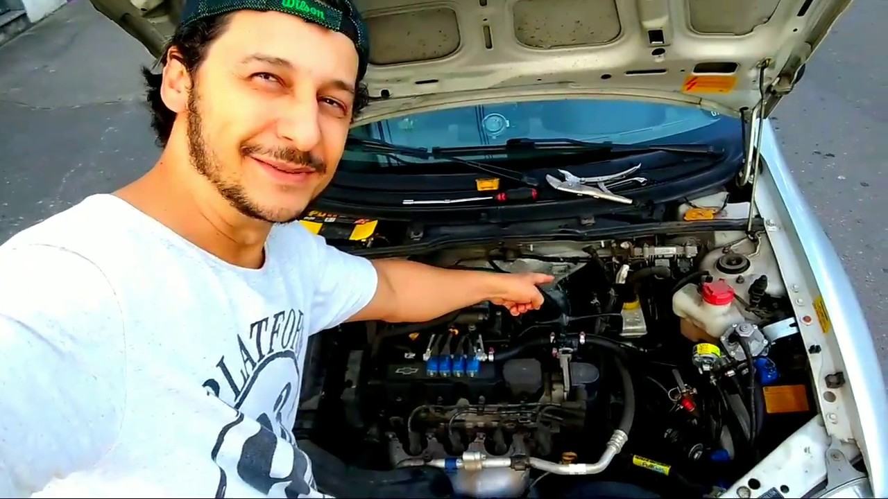 COMO TROCAR A ÁGUA DO RADIADOR DO CORSA? PARA TODOS OS MODELOS DE CARROS. TROCA DO RESERVATÓRIO.