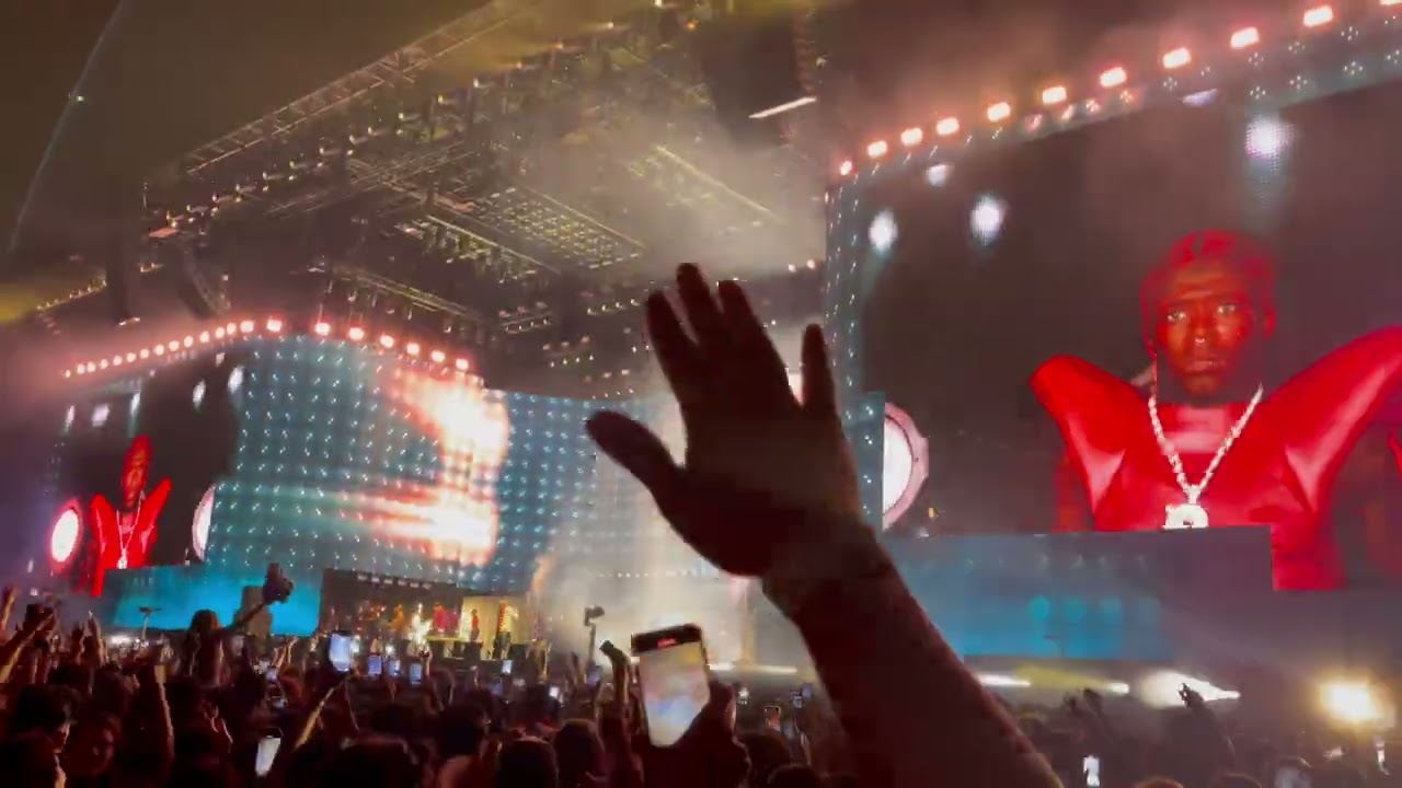Lil Uzi Vert performs: Just Wanna Rock. Live at Coachella Music Festival 2024.