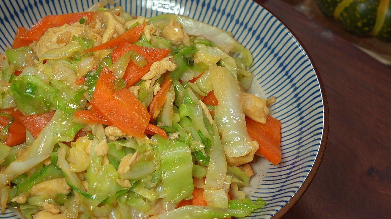 Stir-Fried Cabbage and Carrots | Healthy Veggie Dish