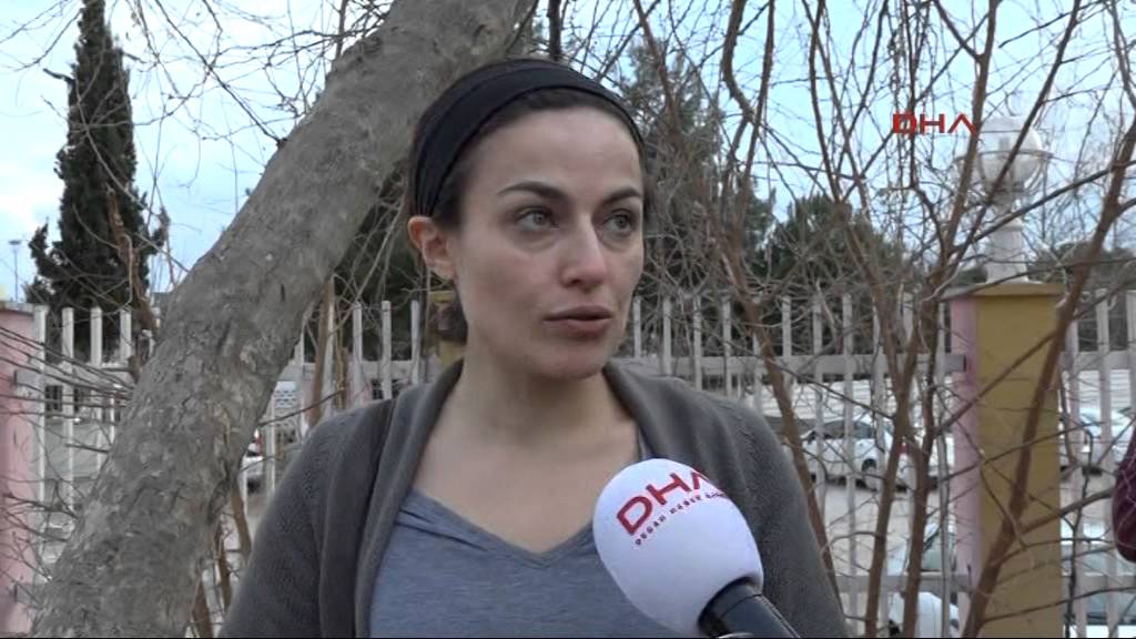 200 &ouml;ğrenci eylem yaptı 8'i atıldı