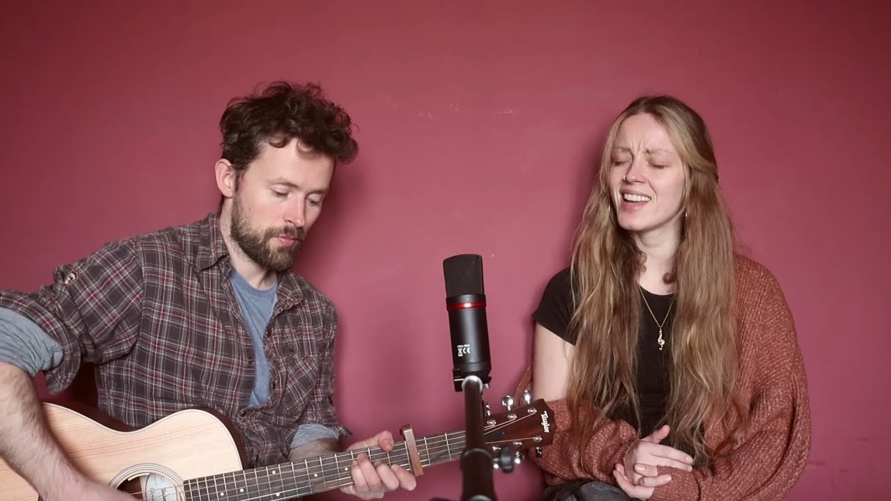Can't Help Falling In Love - Acoustic Cover
