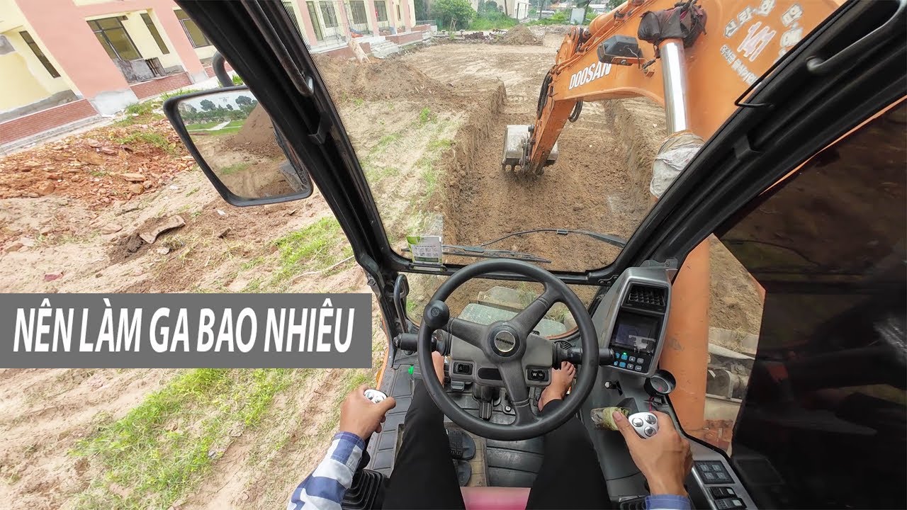 Máy Xúc Làm Việc Dùng Ga Bao Nhiêu Là Hợp Lý ! Nên Dùng Ga TAY Hay Ga CHÂN | Xuân Mạnh Vlogs