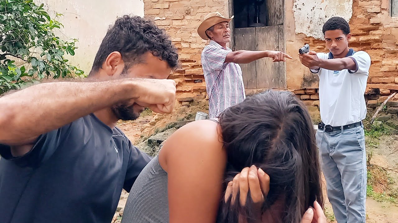 Homem M4CHISTA FAZ ISSO COM SUA ESPOSA E o FAZENDEIRO ACABA COM A VID4 DELE/ veja😱😱😱