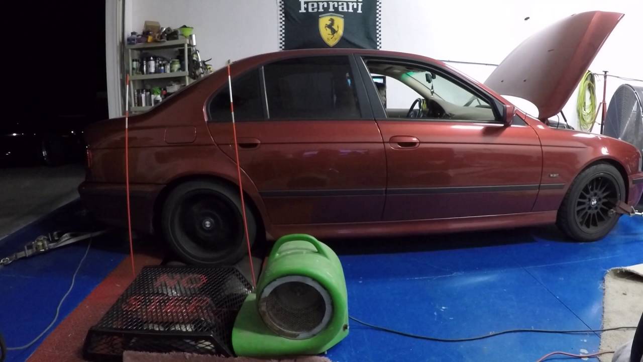 How much power does an E39 540i put down???