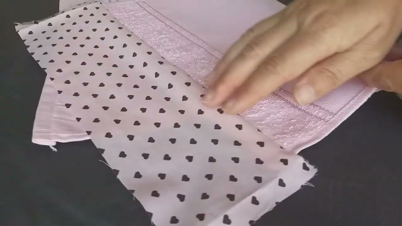 Toalhinha com tecido e passa fita
