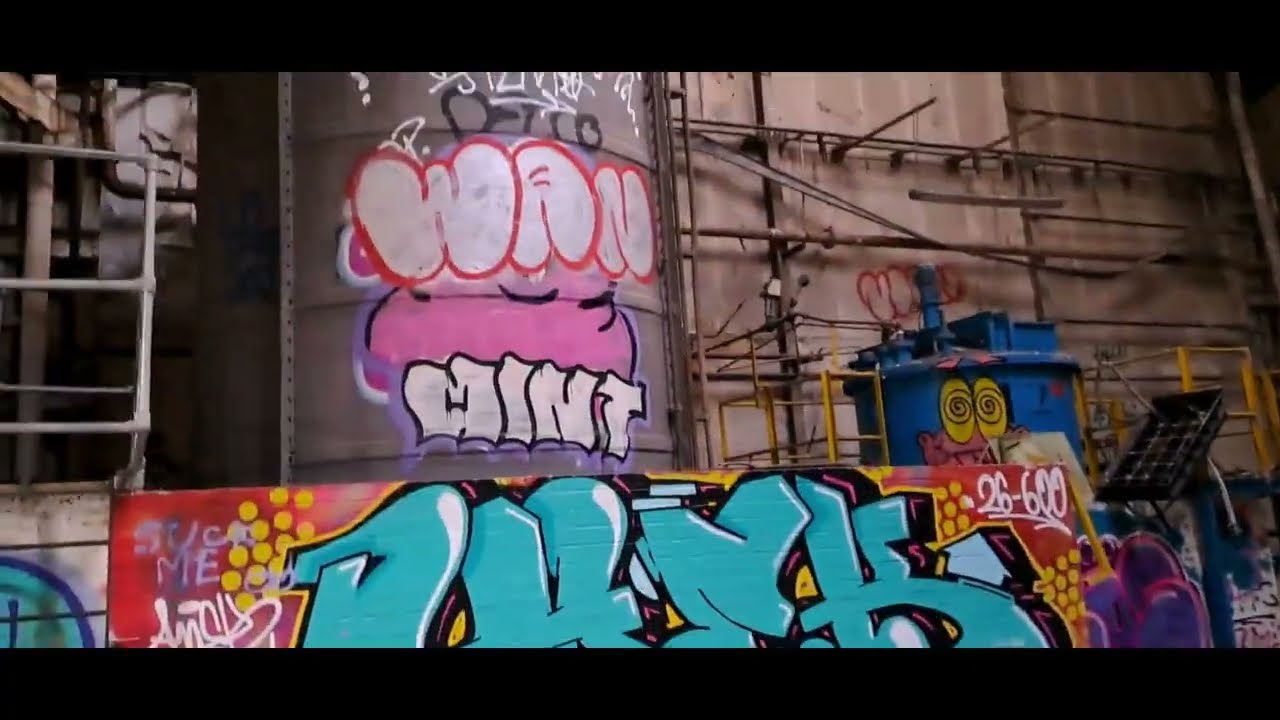 Glasgow Graffiti Adventure: Discovering Hidden Gems in an Abandoned Warehouse!