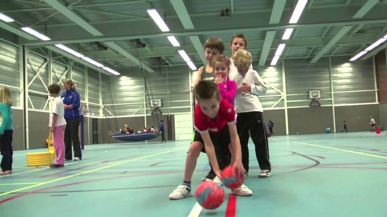 Mini handbal instuif