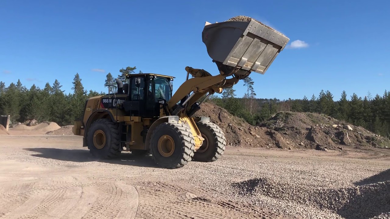 K&ouml;p Hjullastare Cat 966 MXE p&aring; Klaravik.se