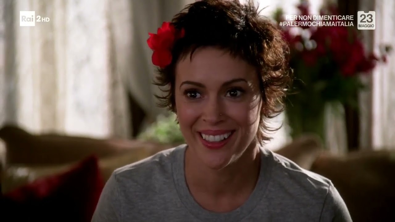 Streghe 6x16 - Phoebe e Paige rivelano a Piper che Chris &egrave; suo figlio - Hd