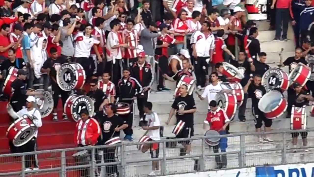 Entrada de Los Borrachos del Tablon vs Tigre! (08/09/2013)