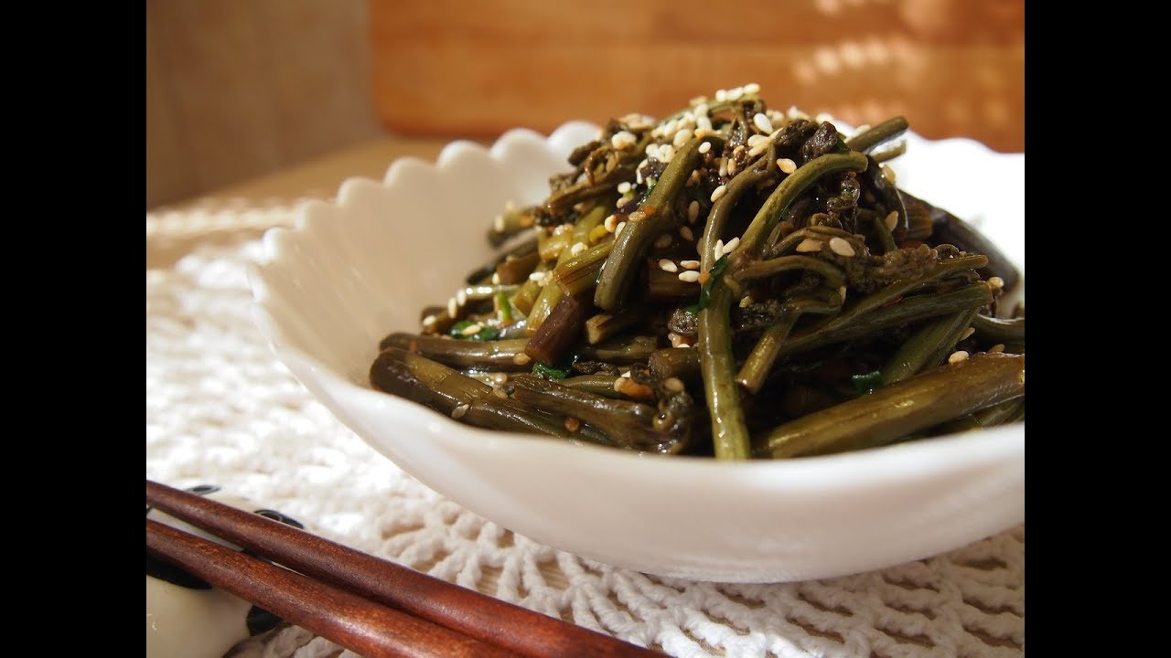 Традиционная корейская кухня: косари намуль поккым (고사리나물볶음) или закуска из папоротника