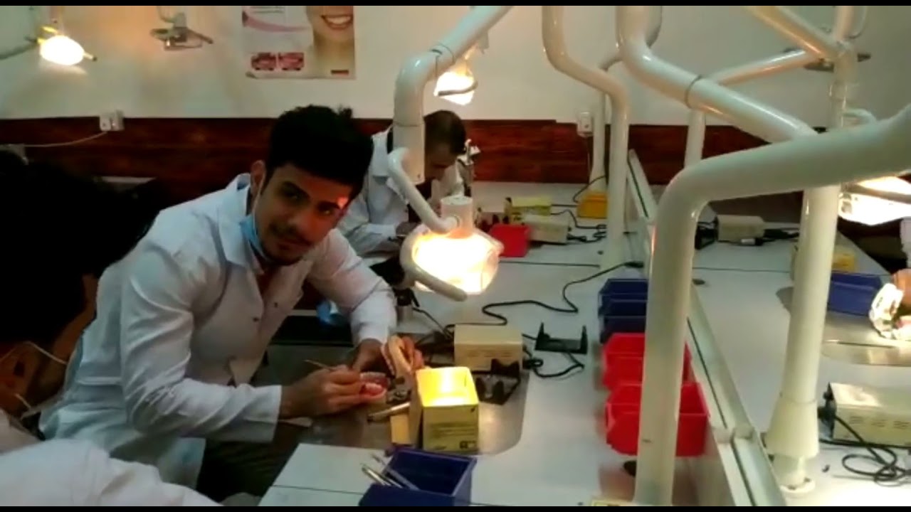 عيادات ومختبرات كلية طب الأسنان جامعة بابل