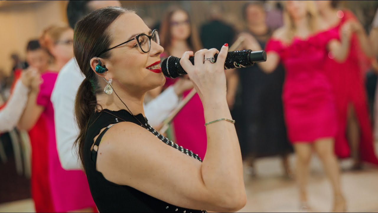 Elena Simionesei & Vers Us Band Suceava - Colaj hore muzica populara nunta (LIVE)