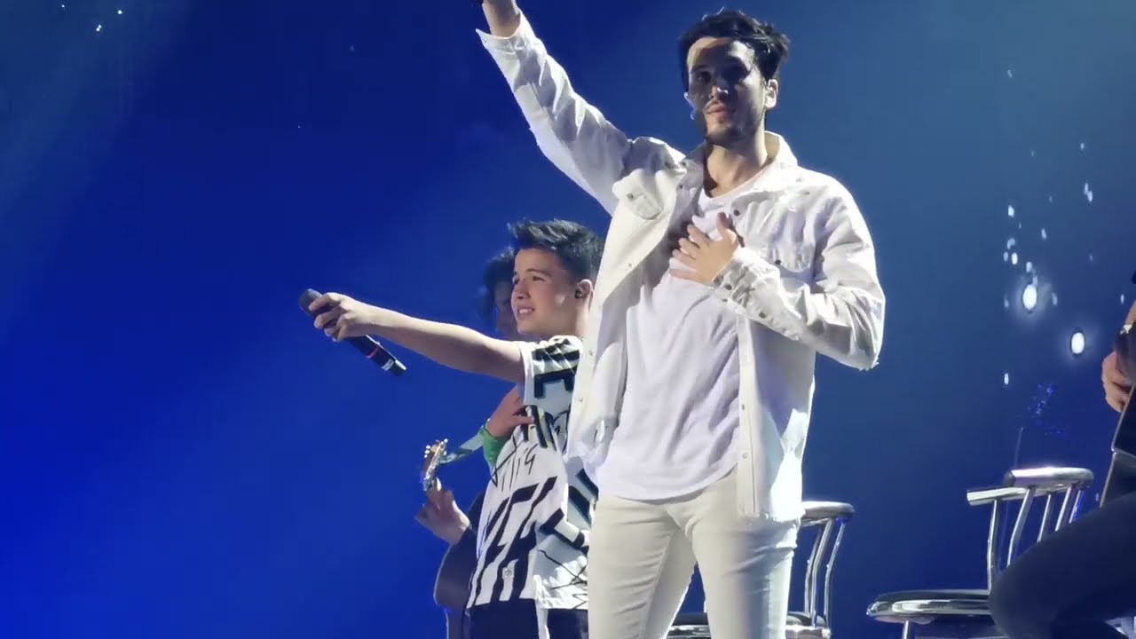 Juanse Laverde, Sebastián Yatra - Un Año | En Vivo Movistar Arena