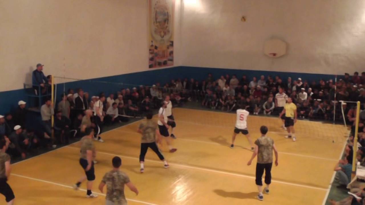 Турнир по волейбола честь ветеранов волейбола с.Кахабросо.  Ашильта - Балахани 2:1