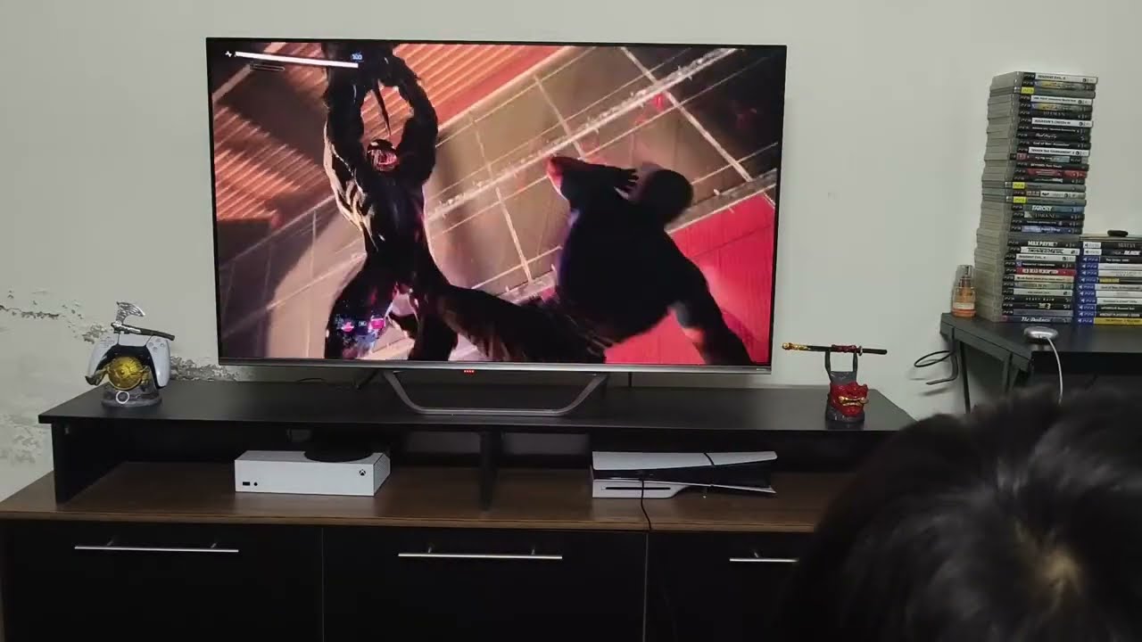 Spider-Man 2 PS5 -  Venom Breaks Free from Oscorp | Spider-Man 2 Escape Scene