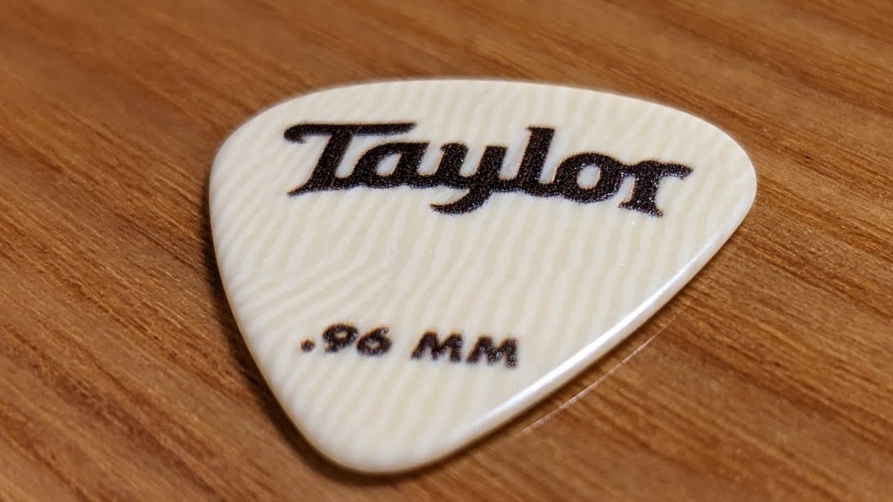Taylor Premium Darktone Ivoroid 351 Picks 0.96mm guitar pick review