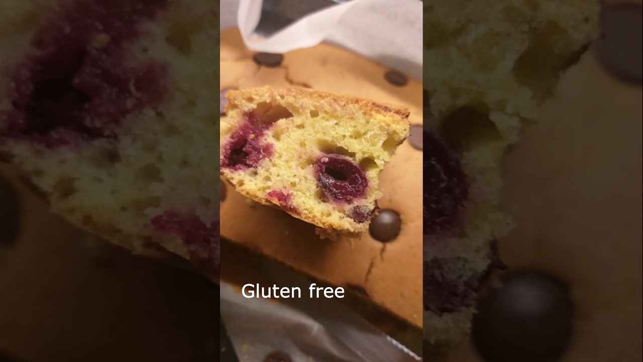 Bezglutenski kolač sa vi&scaron;njama. No gluten cherry cake.