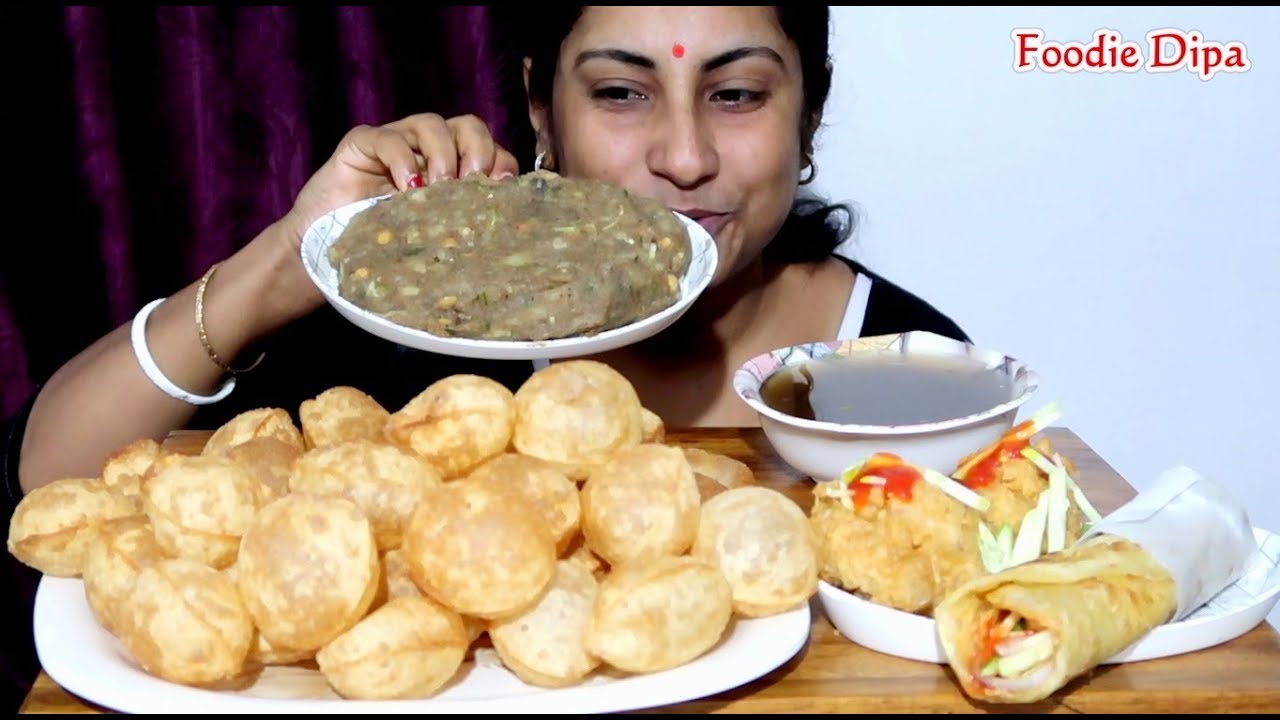 Eating Panipuri/Puchka, Chicken Pakoda, Eggroll || Foodie Dipa