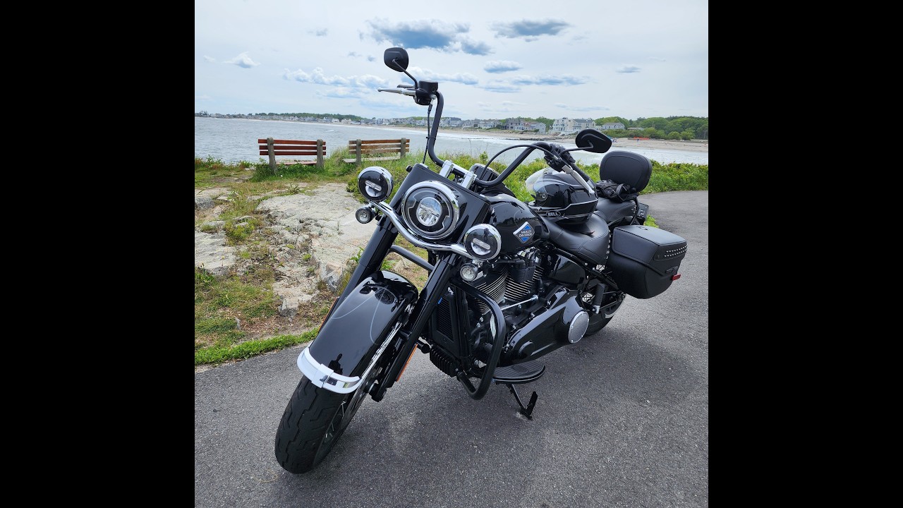 Harley Davidson   Heritage Classic 117  (Trip to York Maine)