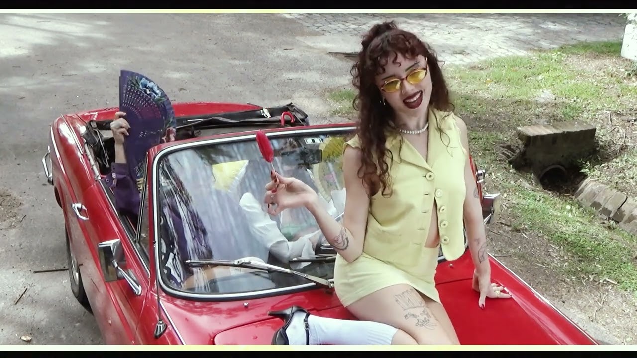 DESCAPOTABLE - LARA DEL RIO