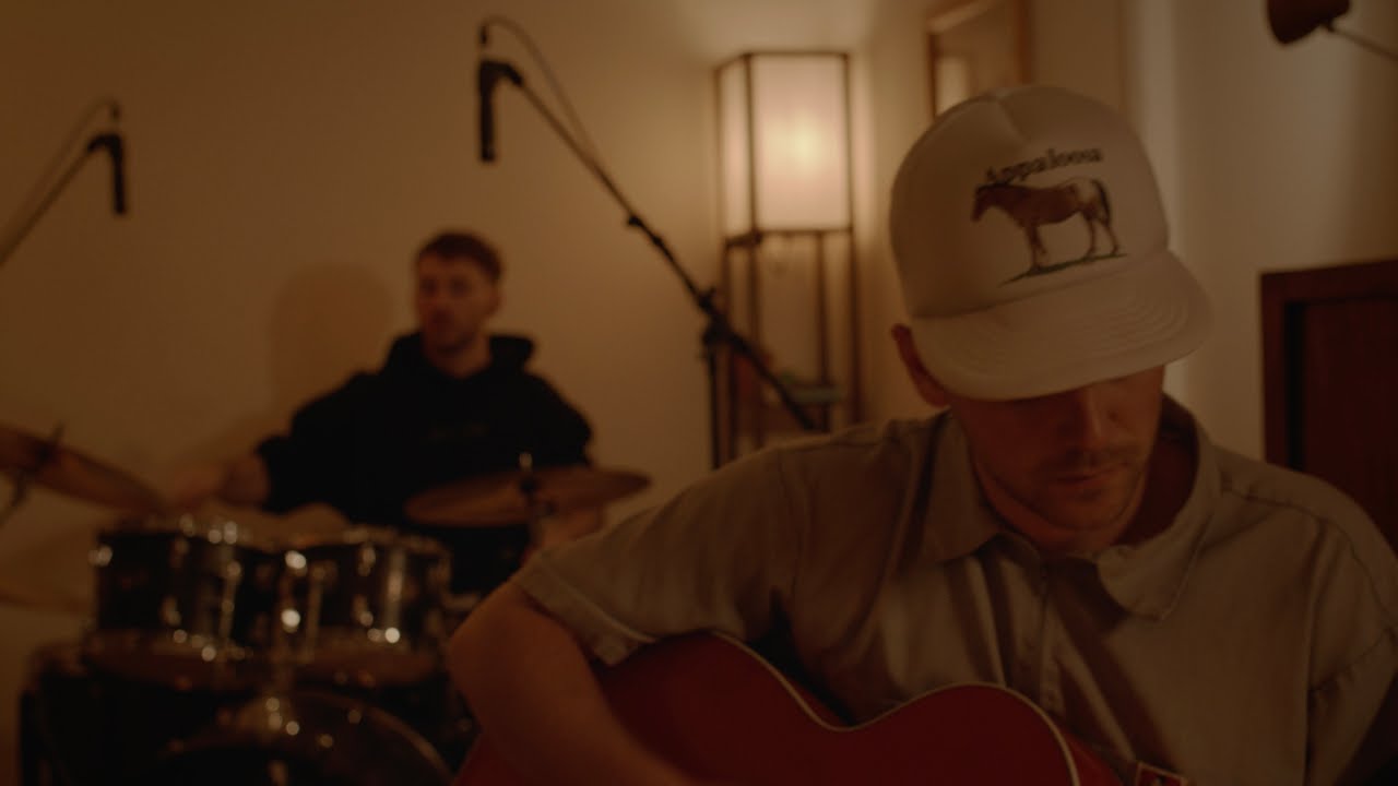 Tamra &ndash; Through Eyes Closed (Acoustic)